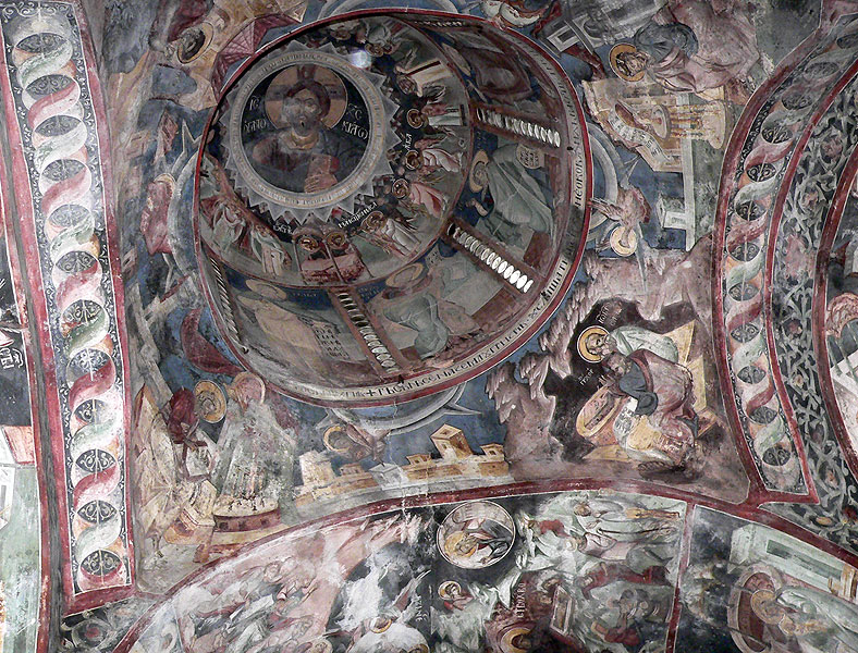 купол, Погановски манастир
