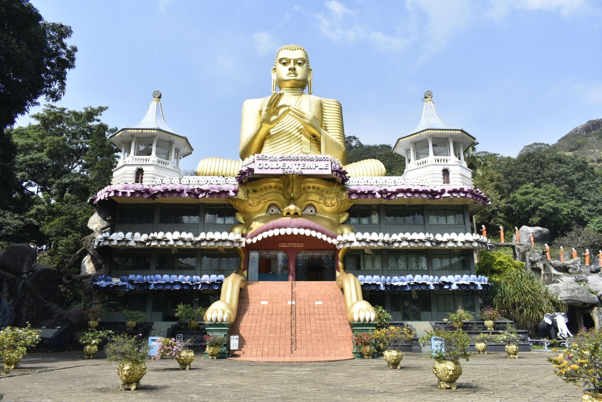 Златния харам на Буда в Дамбула